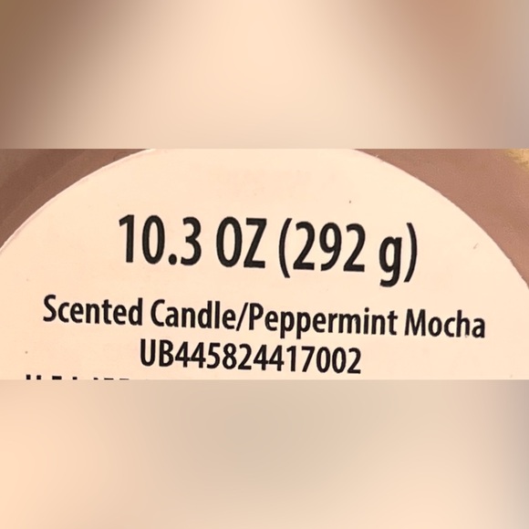Peppermint Mocha Holiday Candle - Picture 4 of 4